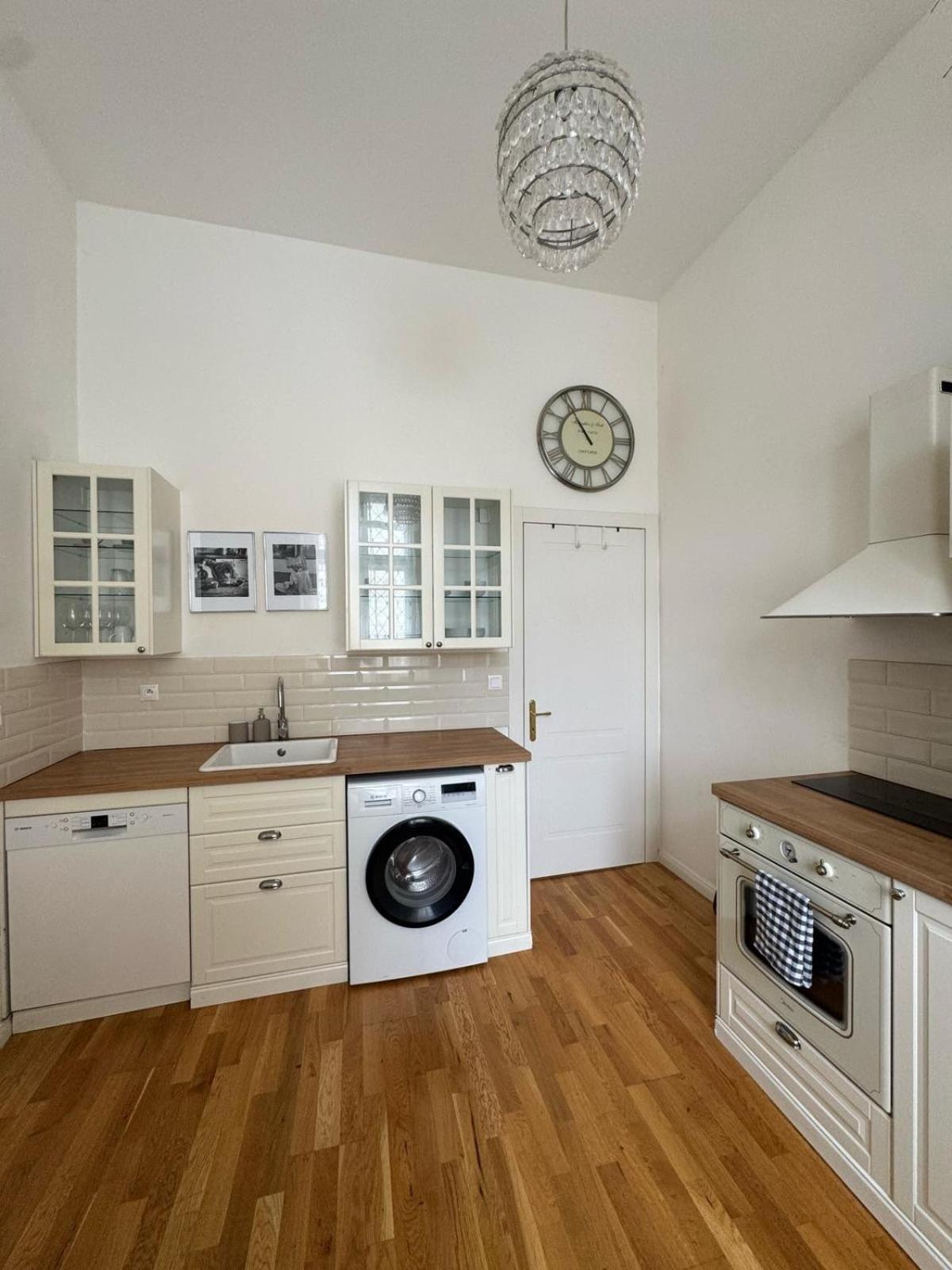 Cozy Flat In The Heart Of Apartmán Praha